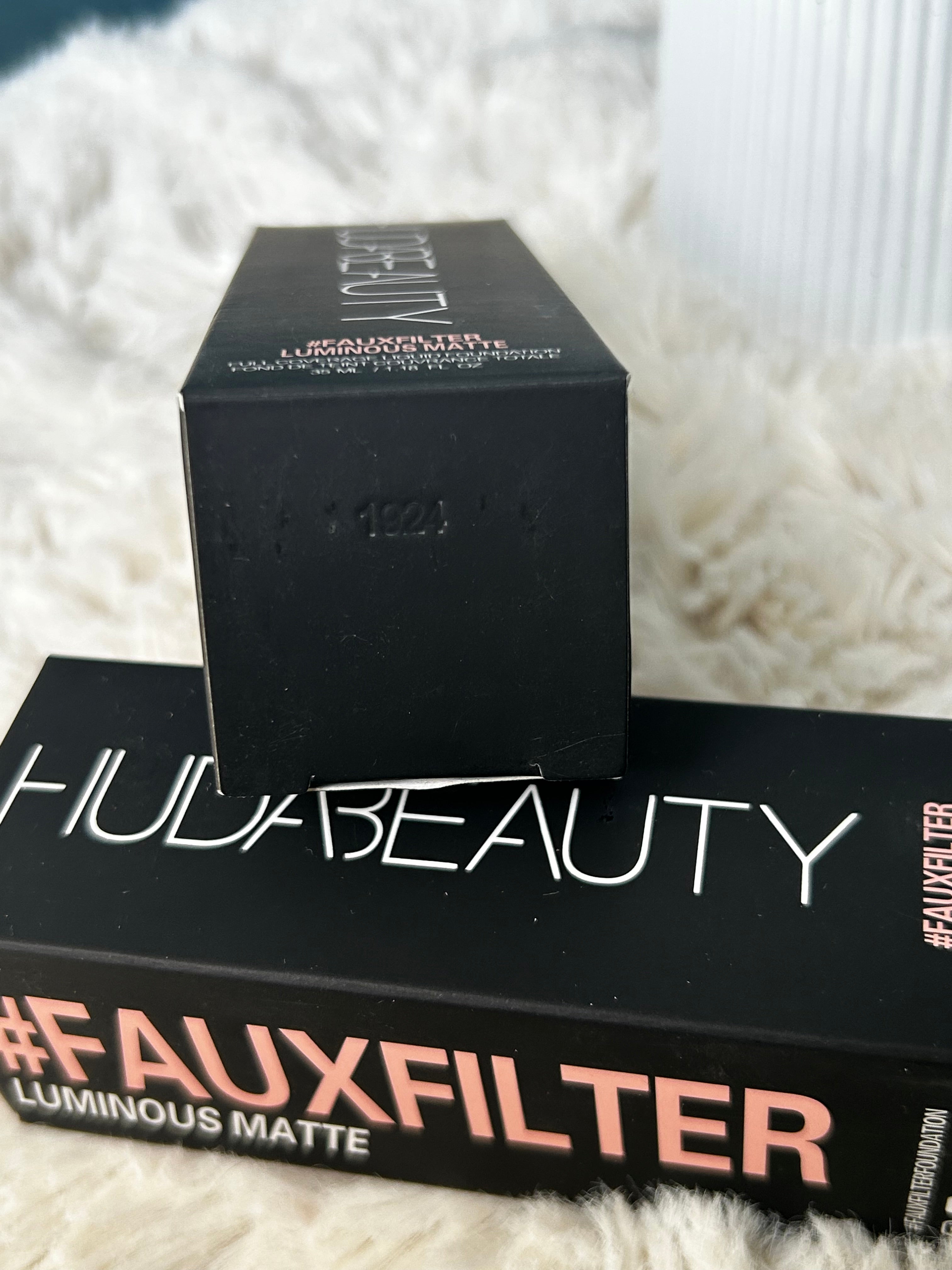 Fond de teint HUDA (crème brûlée)