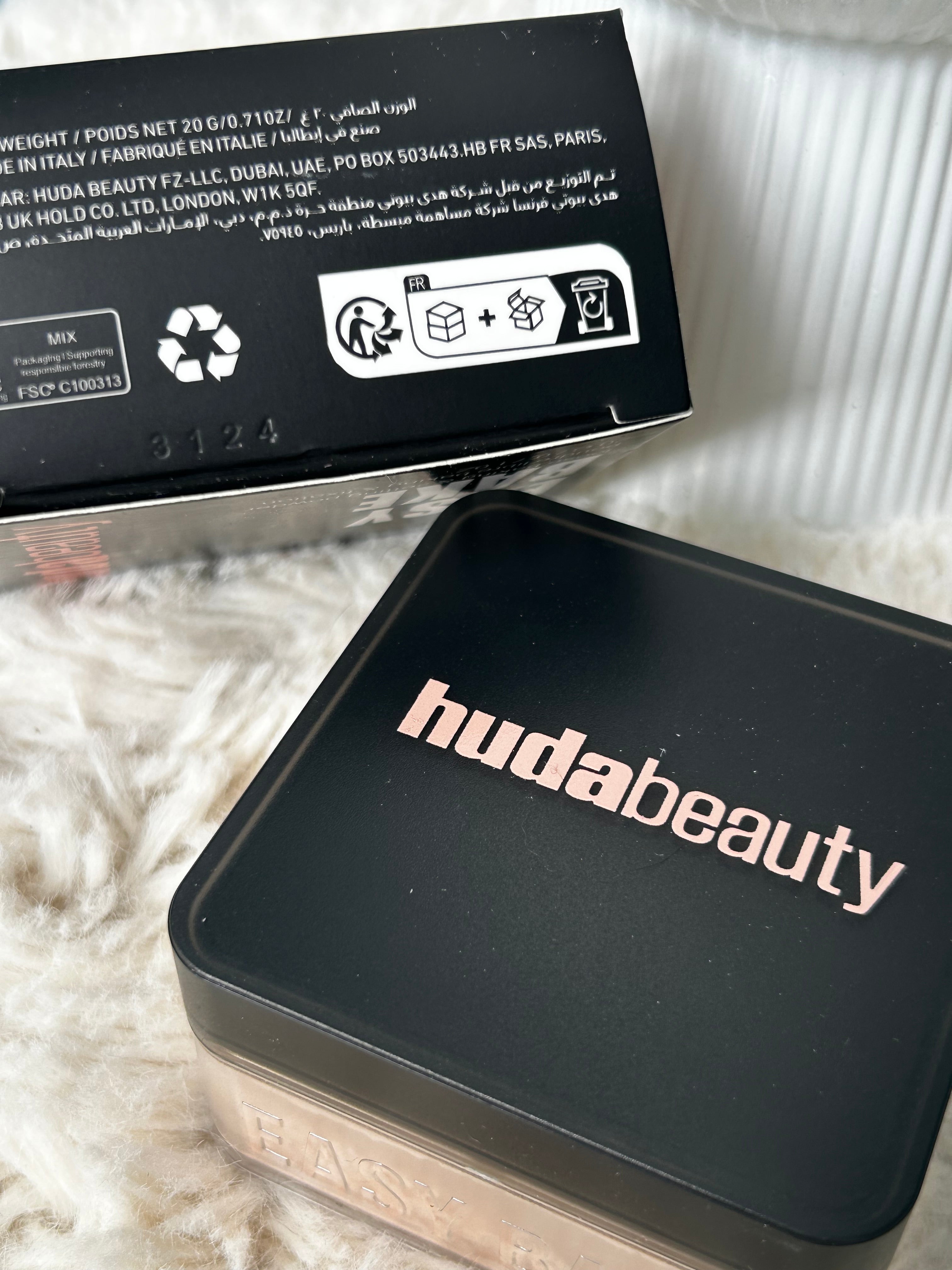 Poudre libre HUDA (peach pie)